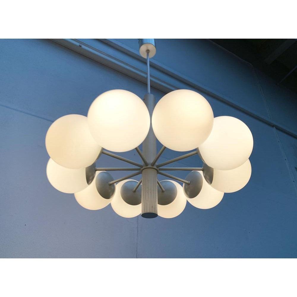 Lampadario minimalista tedesco di metà secolo di Kaiser Leuchten, 1960 in vendita 1