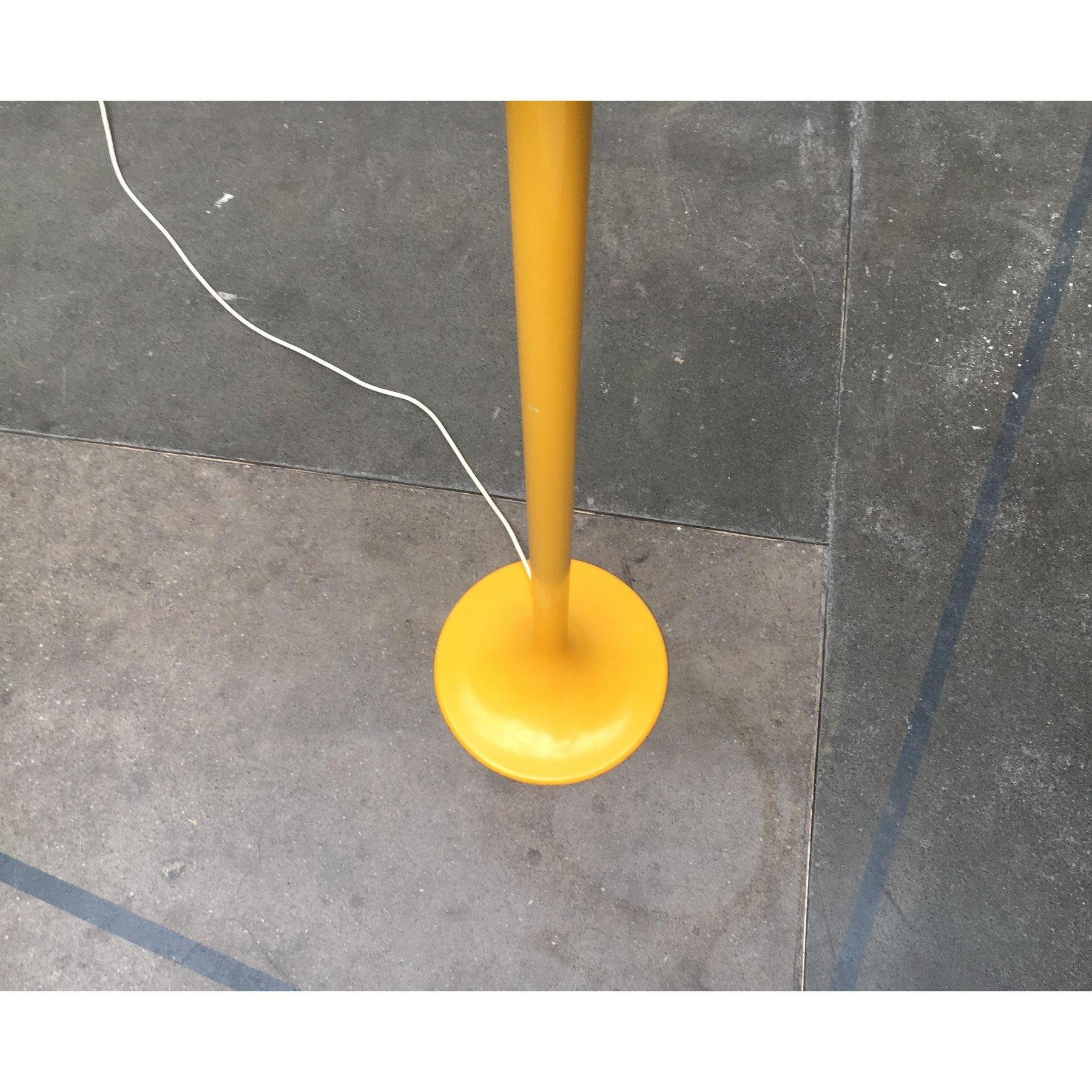 Lampadaire champignon allemand de l'ère spatiale du milieu du siècle dernier de Kaiser Idell en vente 2