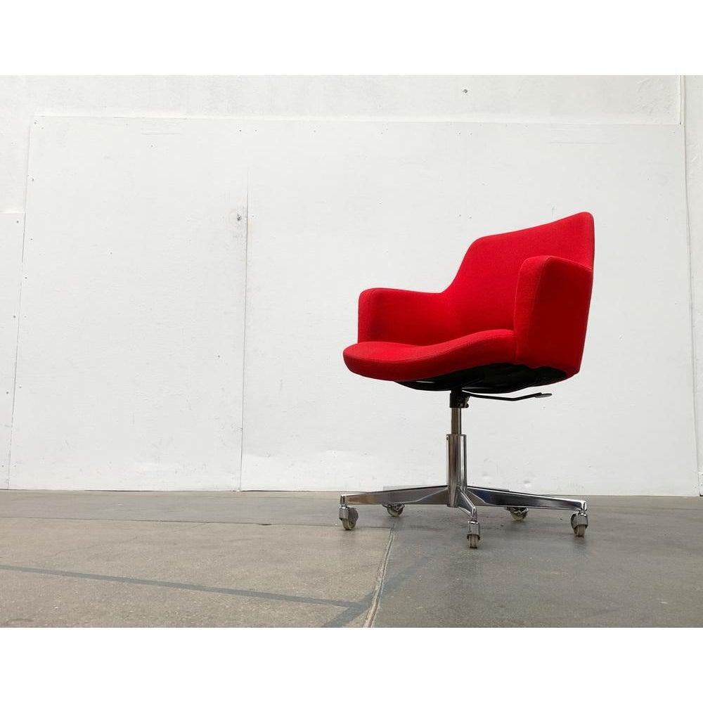 Mid-Century German Space Age Office Swivel Chair by Egon Eiermann, 1960s In Excellent Condition For Sale In Hamburg, DE