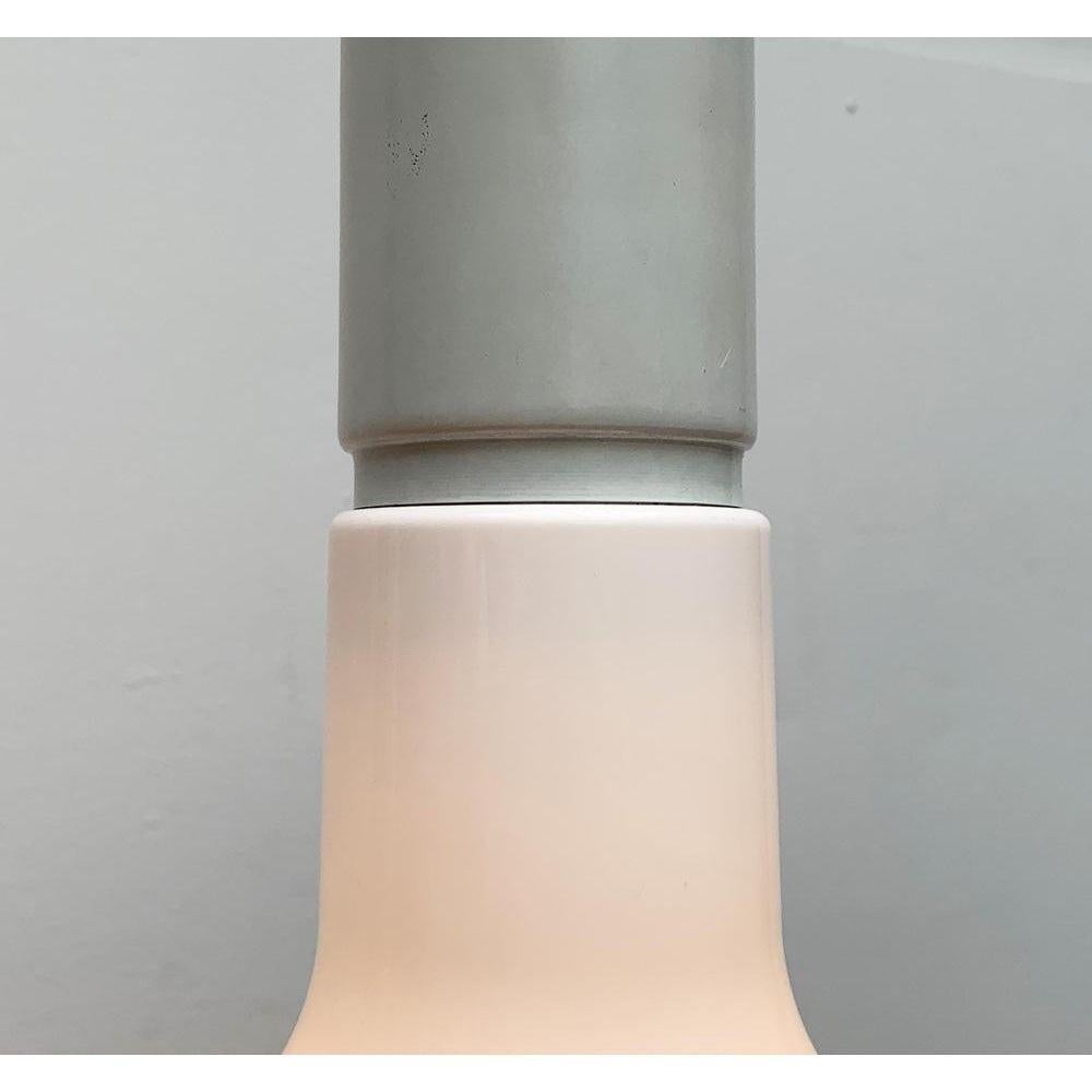 Lampe suspendue allemande de l'ère spatiale du milieu du siècle dernier de Staff Leuchten en vente 2