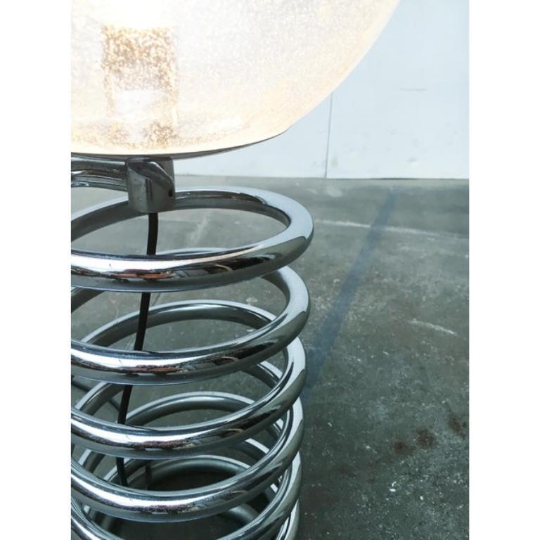 Allemand Lampadaire allemand de l'ère spatiale du milieu du siècle dernier, par Ingo Maurer, années 1960 en vente