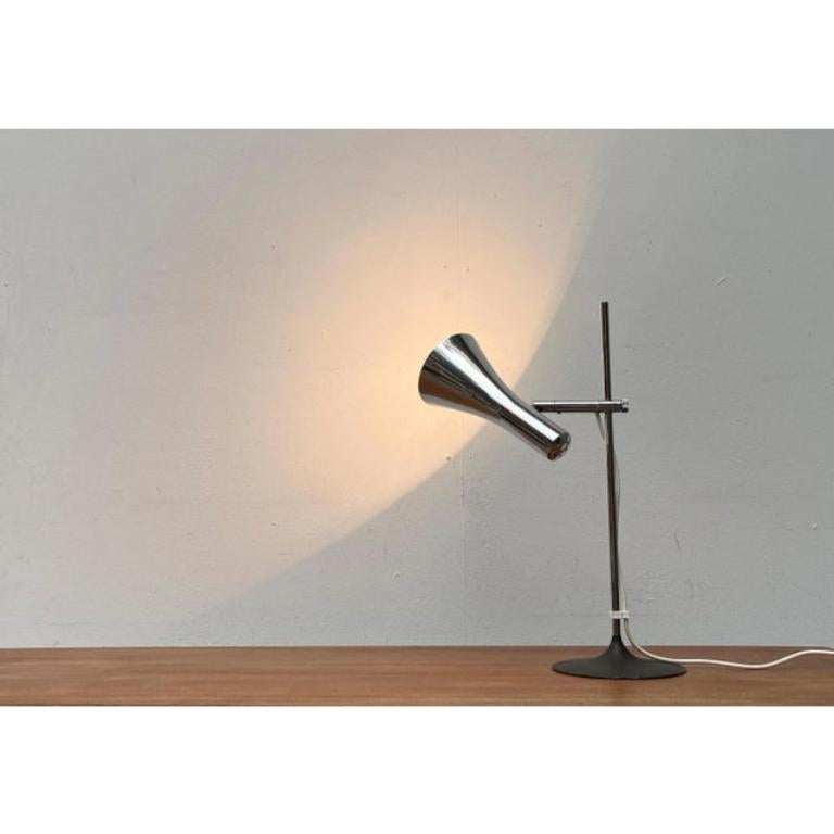 Lampe de table allemande de l'ère spatiale du milieu du siècle dernier de Hillebrand Leuchten, années 1960 Excellent état - En vente à Hamburg, DE