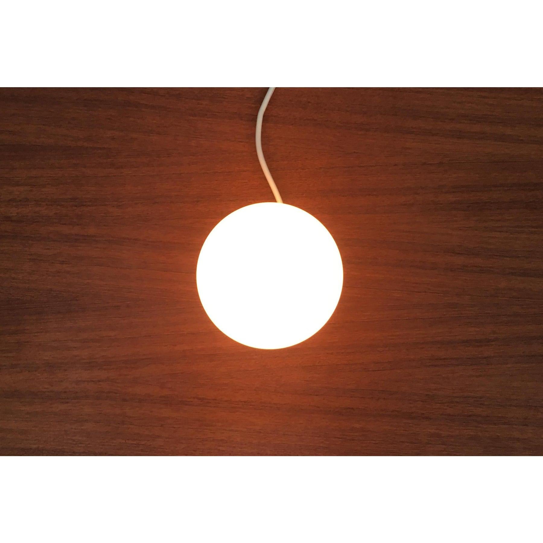 Lampe de table allemande du milieu du siècle, Space A, de Kaiser Idell, années 1960 en vente 5