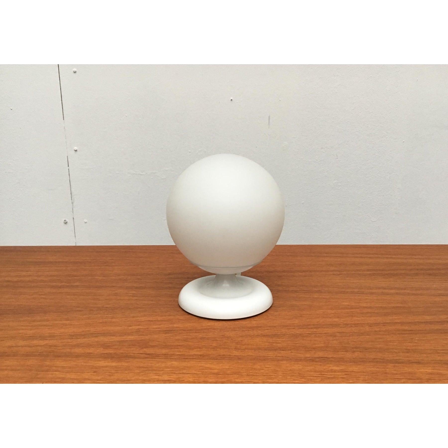 Allemand Lampe de table allemande du milieu du siècle, Space A, de Kaiser Idell, années 1960 en vente