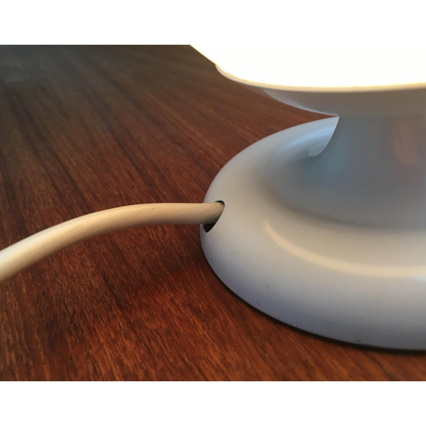 Lampe de table allemande du milieu du siècle, Space A, de Kaiser Idell, années 1960 en vente 1