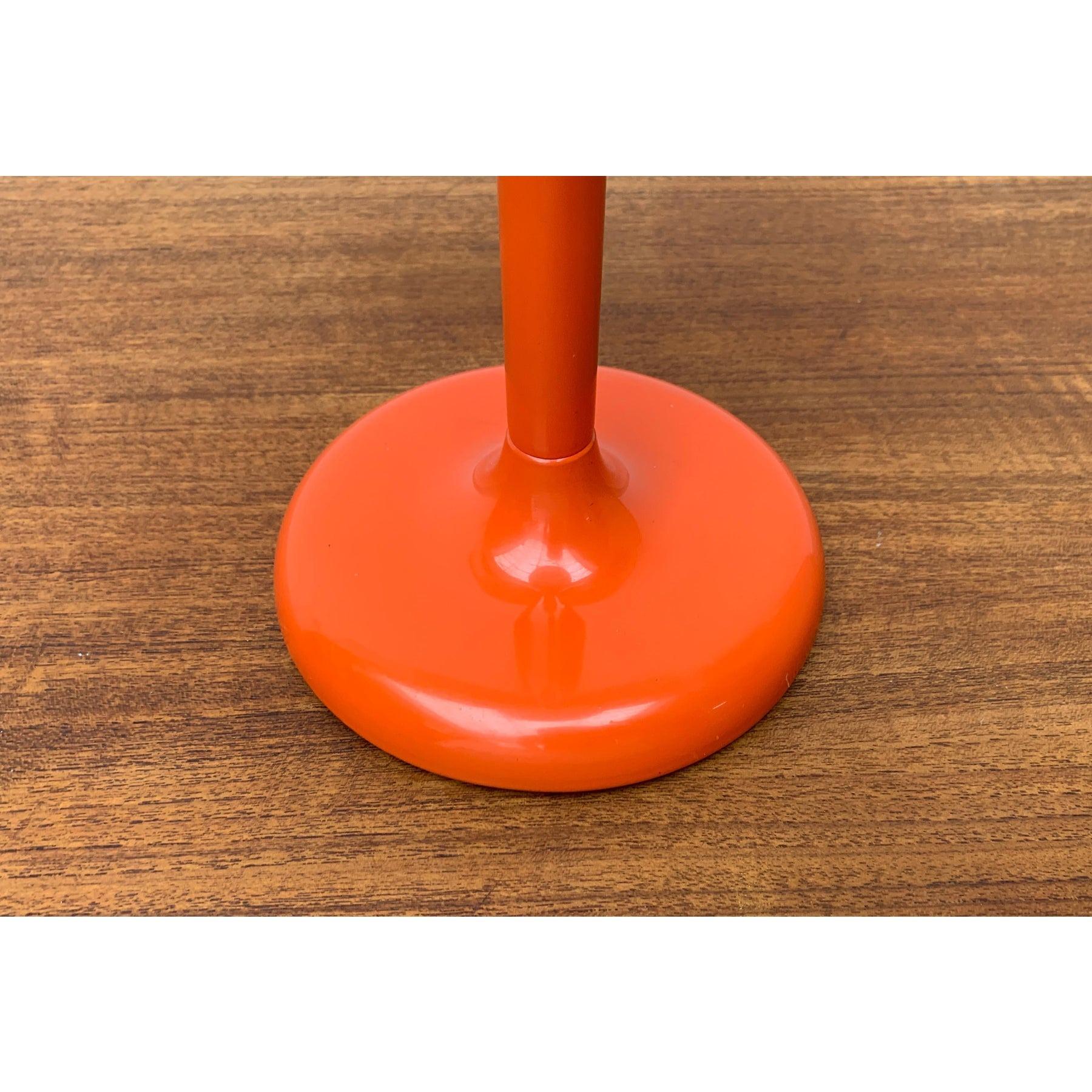 Allemand Lampe de table allemande de l'ère spatiale du milieu du siècle dernier de Kaiser Leuchten en vente