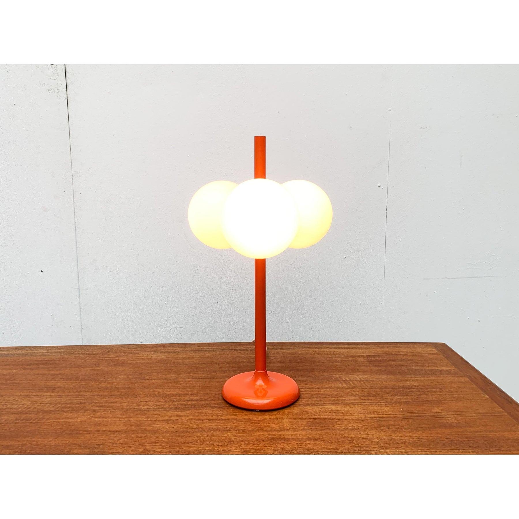 Lampe de table allemande de l'ère spatiale du milieu du siècle dernier de Kaiser Leuchten en vente 2