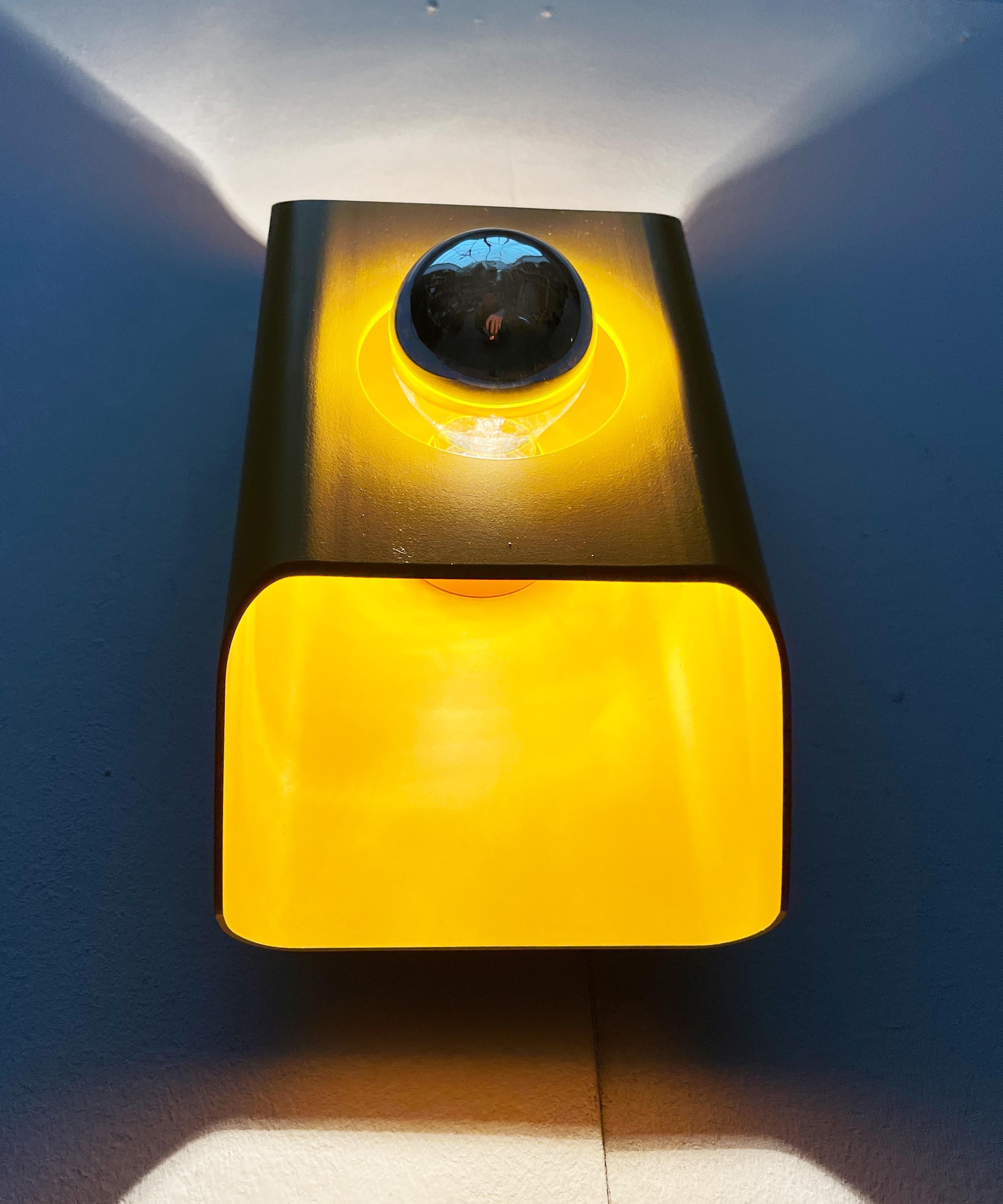 Lampe murale allemande de l'ère spatiale du milieu du siècle dernier par Klaus Hempel pour Kaiser Leuchten 1970 en vente 6