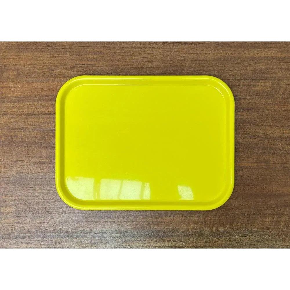 Mid-Century German Space Age Gelb Leguval Kunststoff-Tablett von Bayer, 1960er Jahre, in sehr gutem Zustand. Entworfen 1960 bis 1969 Dieses Stück hat eine Zuordnungsmarke.

Zusätzliche Informationen:
MATERIALIEN: Kunststoff
Farbe: Gelb
Stile: