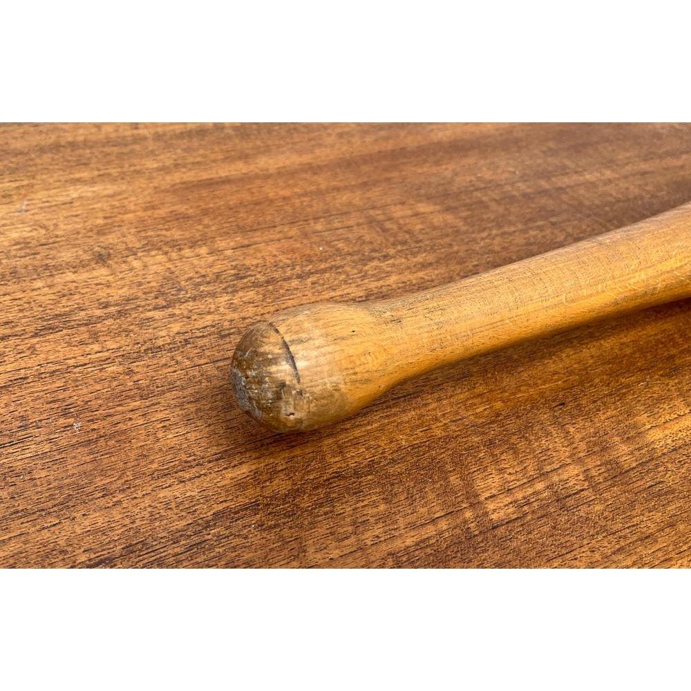 Manubrio a molla tedesco di metà secolo, anni '60, in ottime condizioni. Progettato dal 1960 al 1969.

Informazioni aggiuntive:
Materiale: Metallo, Wood
Colore: nero
Stili: Medioevo Moderno
Paese di origine: Germania
Tipo di articolo: Vintage,