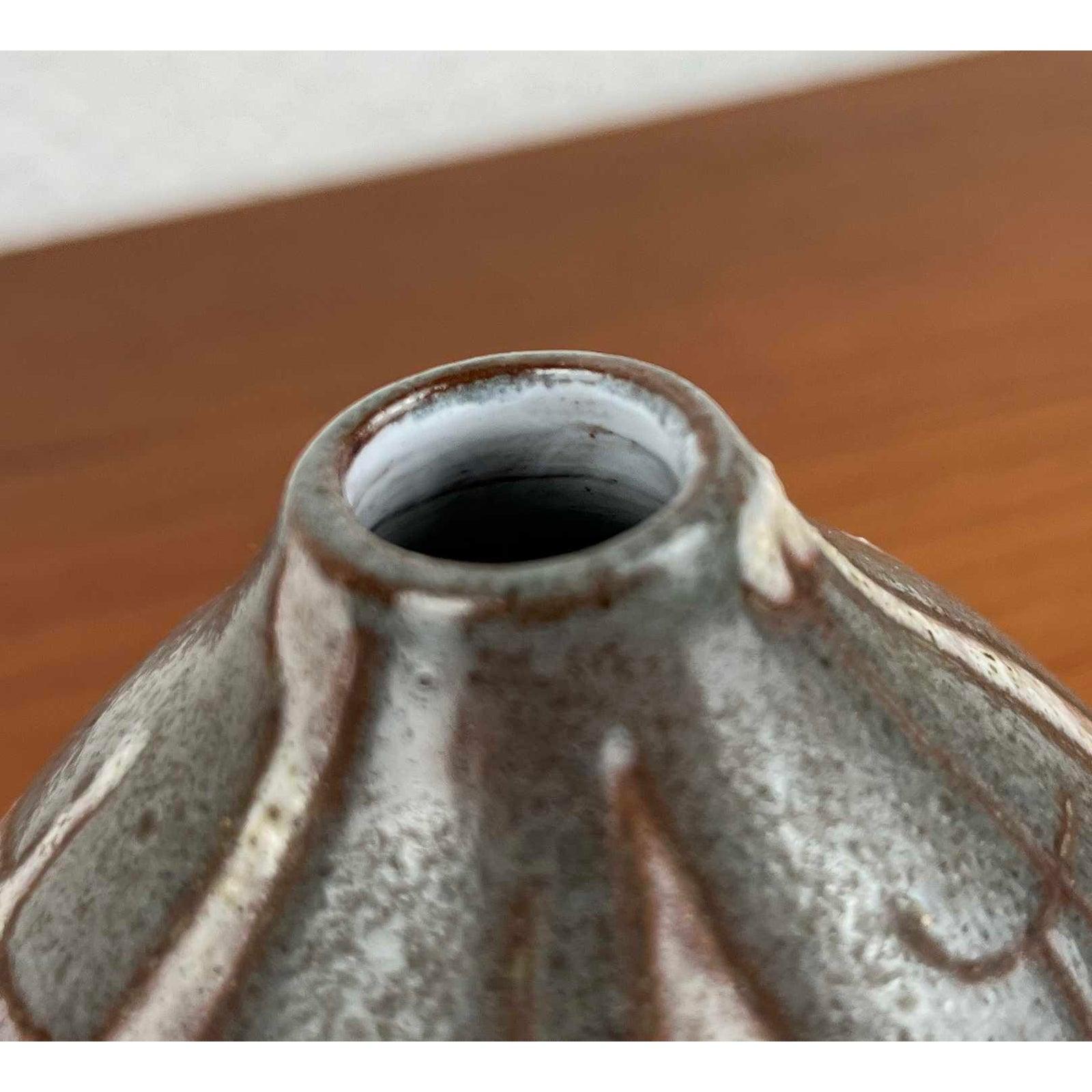 Jarrón artístico de Studio Pottery alemán de mediados de siglo, por Ingrid Fechner-Ahlers, años 60 en venta 1