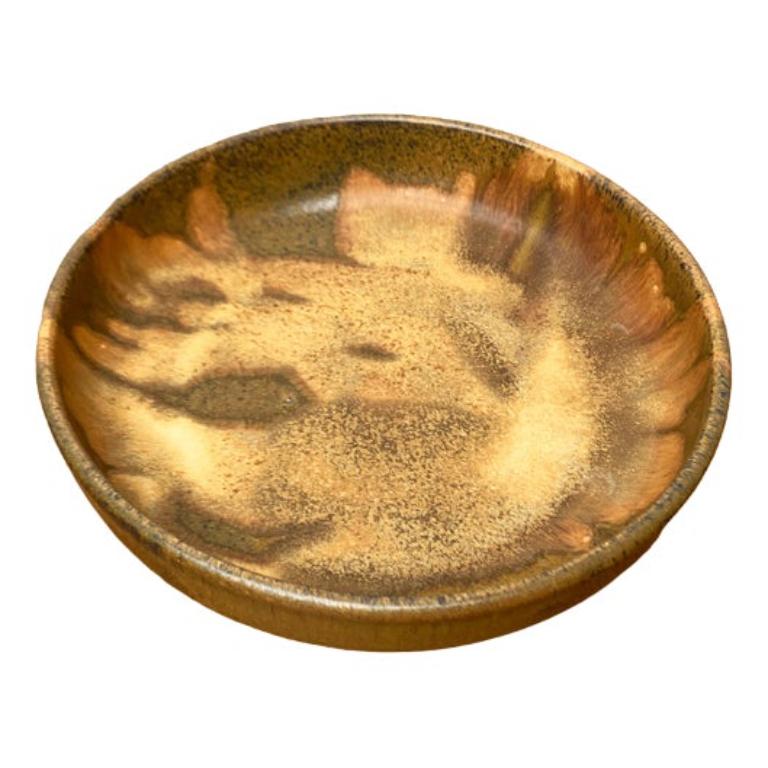 Ciotola in Studio Pottery di Otto Wichmann, 1960, in ottime condizioni. Progettato tra il 1960 e il 1969 Questo pezzo ha un marchio di attribuzione.

Informazioni aggiuntive:
Materiali: Ceramica
Colore: Beige
Stili: Medioevo Moderno
Paese di