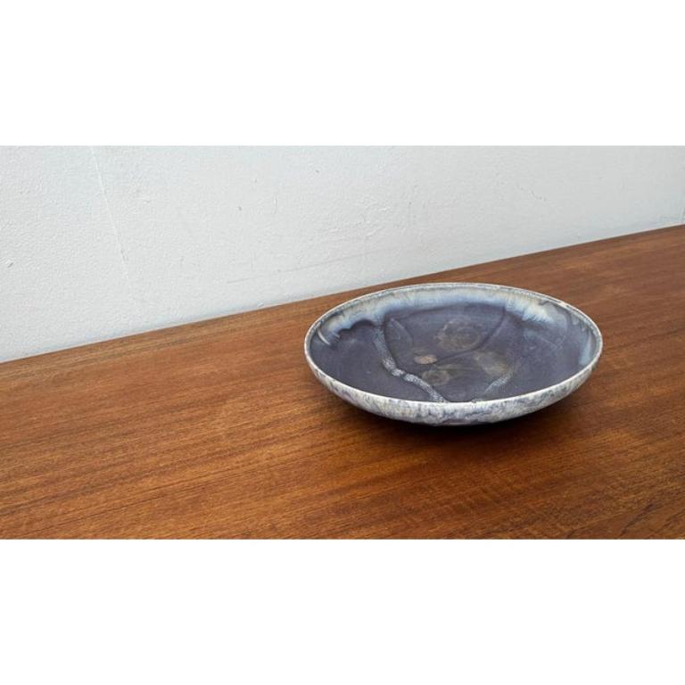 Ciotola in Studio Pottery tedesco di metà secolo di Töpferei Bücking-Börnsen, anni '60, in ottime condizioni. Progettato tra il 1960 e il 1969 Questo pezzo ha un marchio di attribuzione.

Informazioni aggiuntive:
Materiali: Ceramica
Stile: Medioevo