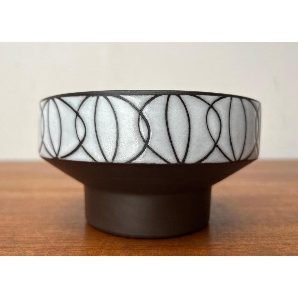 Ciotola o vaso Ikebana di Studio Pottery tedesco di metà secolo, Amburgo, anni '60 in vendita 2