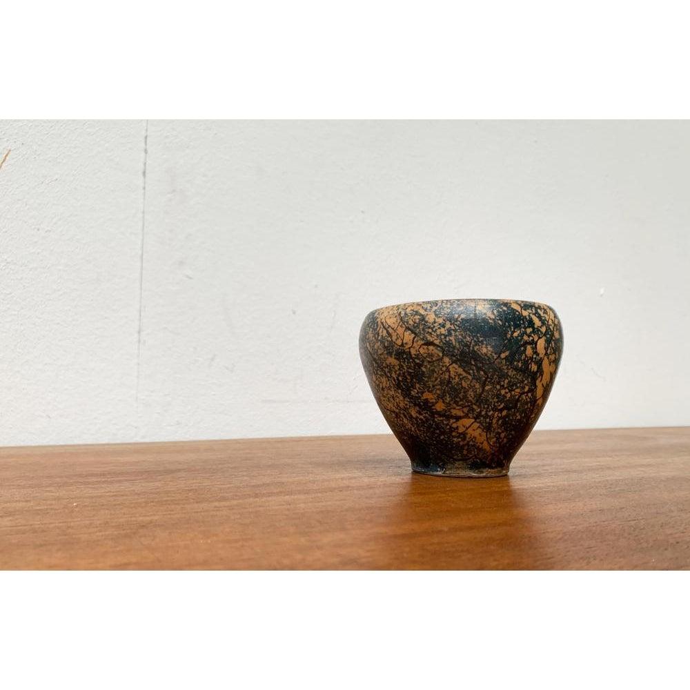 Vaso a ciotola in Studio Pottery tedesco di metà secolo di Gerhard Liebenthron, anni '60 in vendita 4