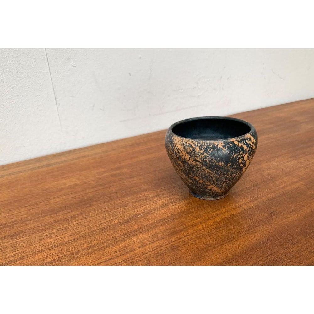 Vaso a ciotola in Studio Pottery tedesco di metà secolo di Gerhard Liebenthron, anni '60 in vendita 1