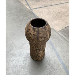 Deutsche Studio Pottery Brutalistische Bodenvase aus der Jahrhundertmitte, 1977