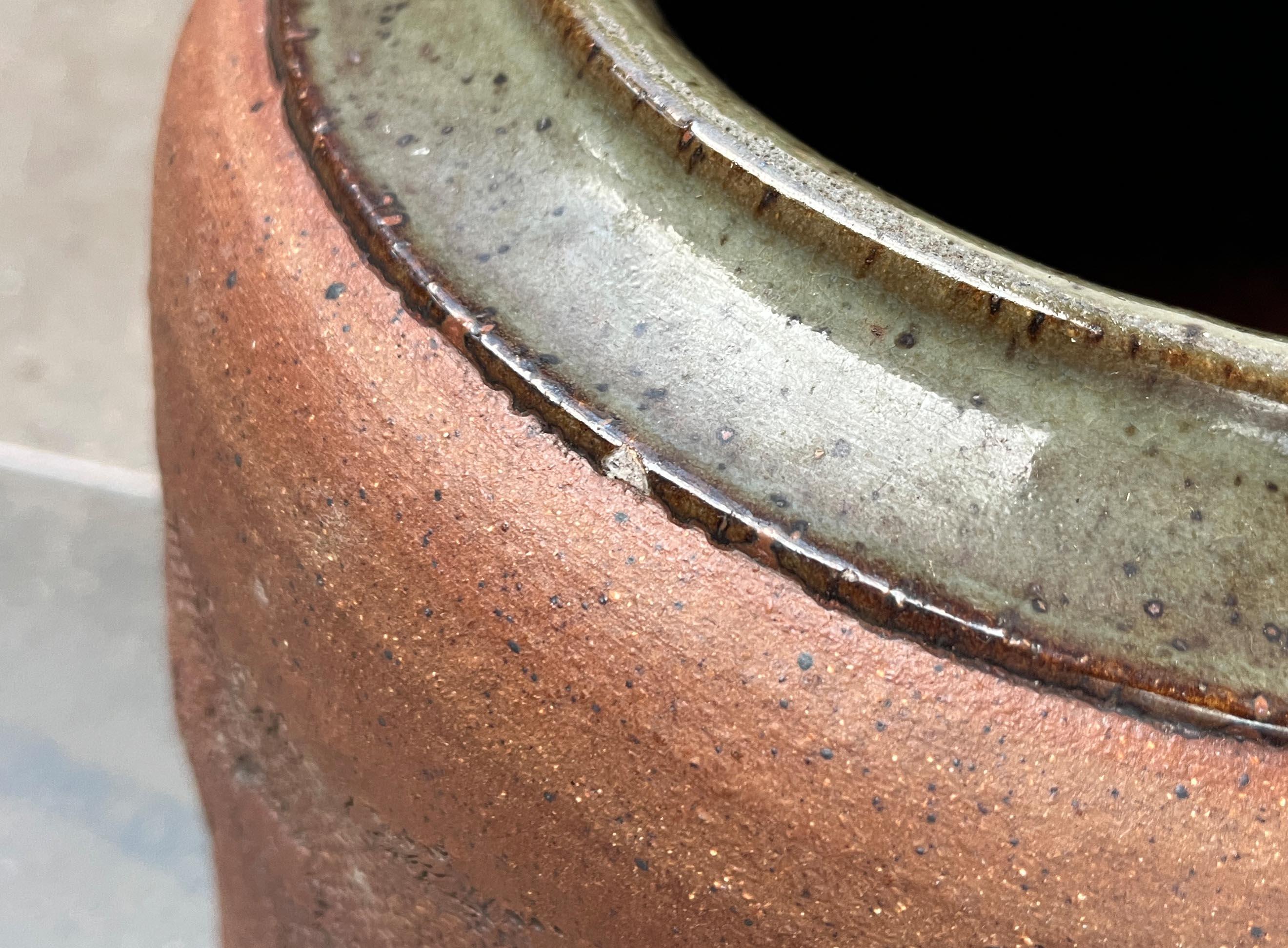 Deutsche Studio Pottery Brutalistische Bodenvase von Elly & Wilhelm Kuch aus der Jahrhundertmitte im Angebot 7