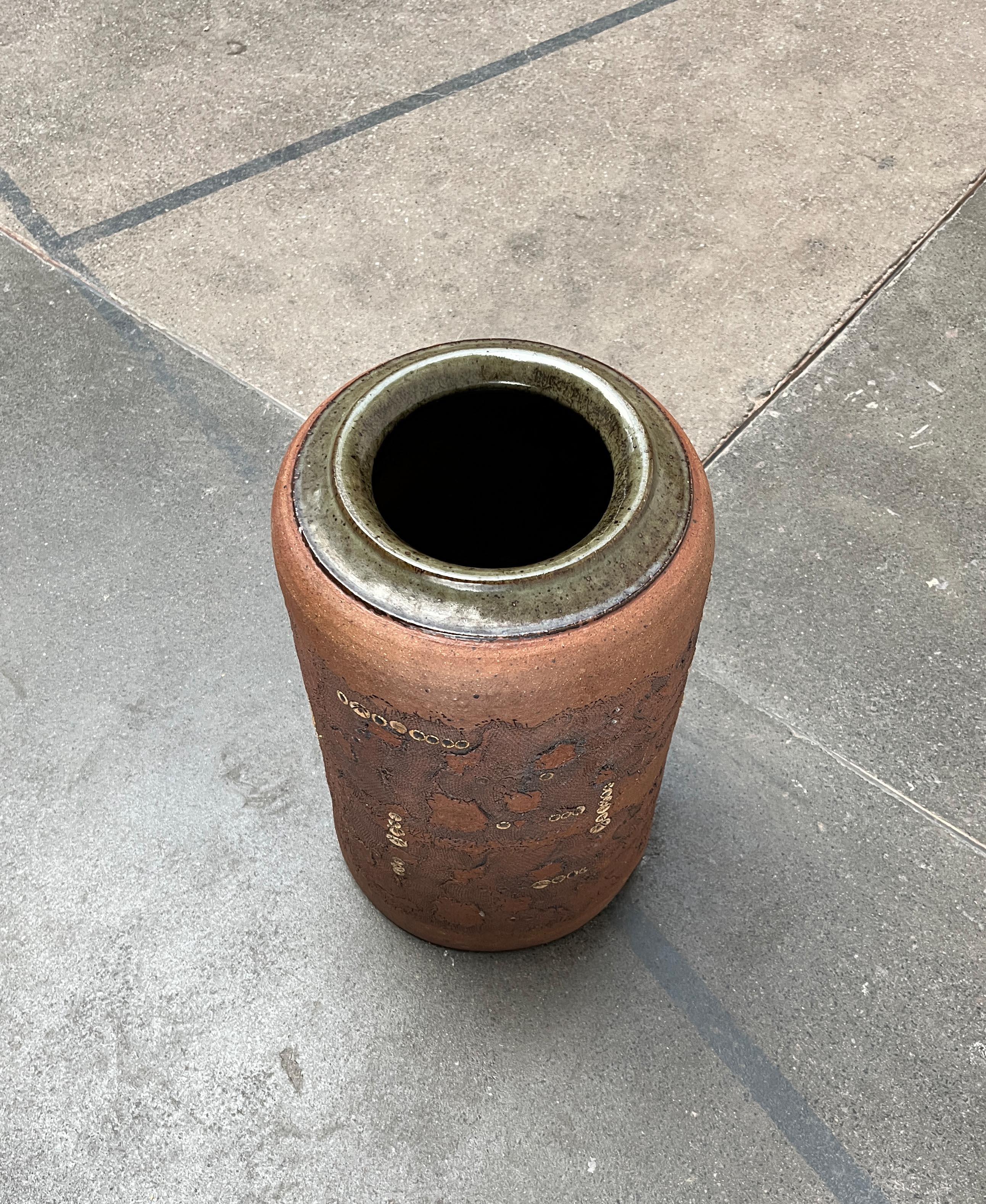 Brutalistische Bodenvase aus deutscher Studio-Keramik aus der Jahrhundertmitte von Elly & Wilhelm Kuch, 1960er Jahre