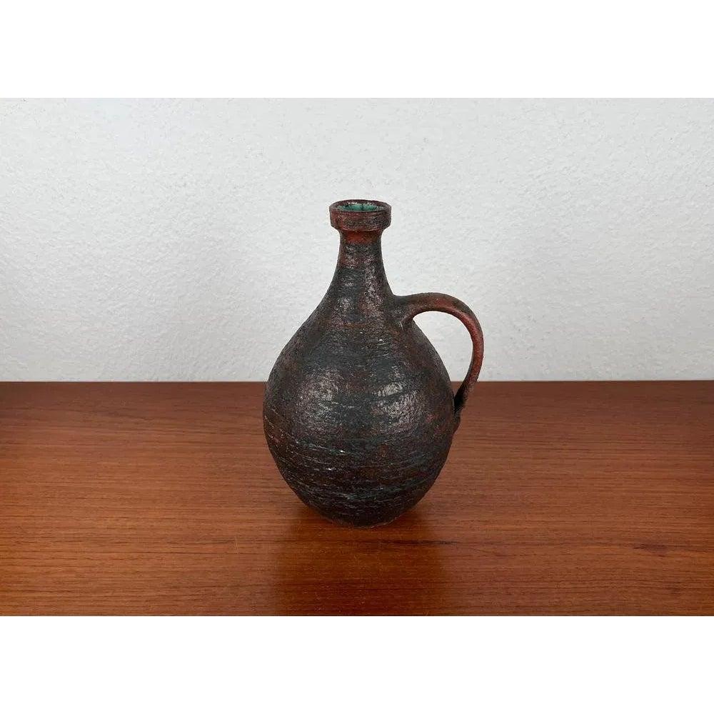 Ceramica Vaso a caraffa in Studio Pottery di Gerhard Liebenthron, metà secolo, Germania, 1964 in vendita