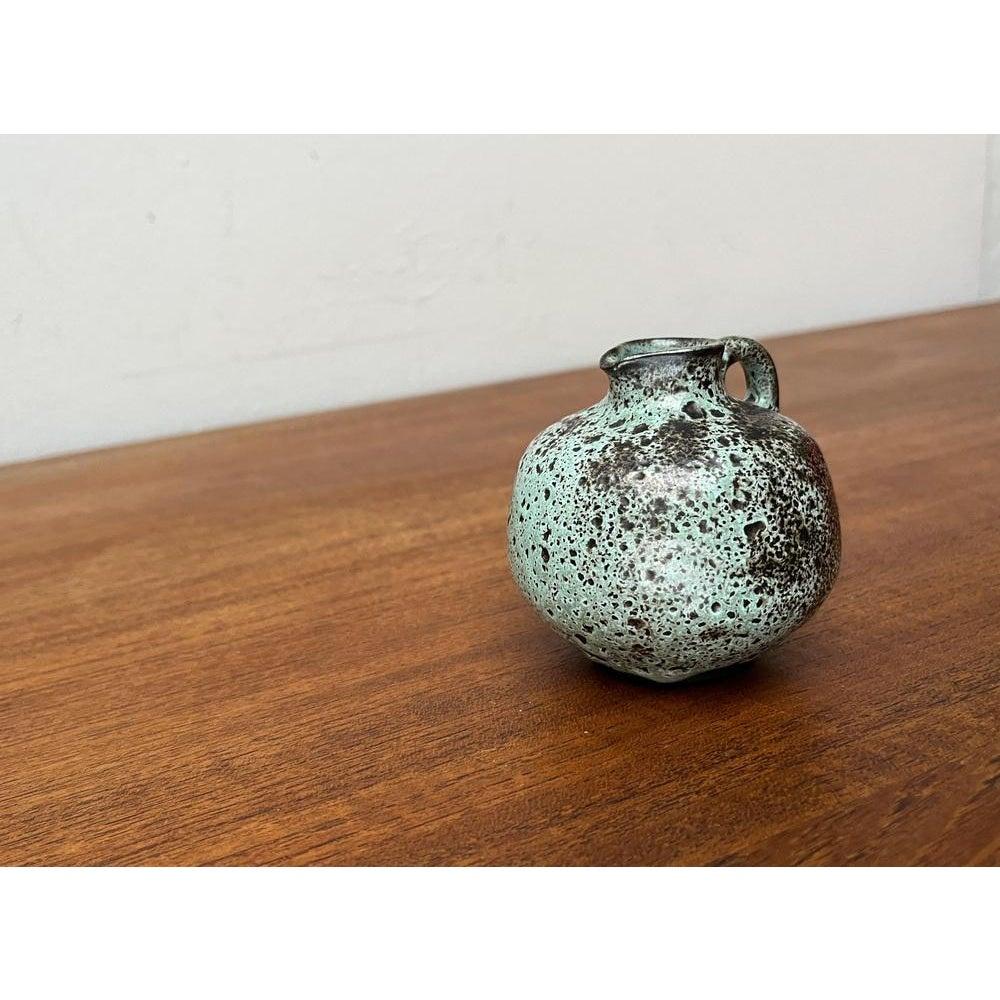 Tedesco Vaso a caraffa in Studio Pottery tedesco di metà secolo di Monika Maetzel, 1960 in vendita