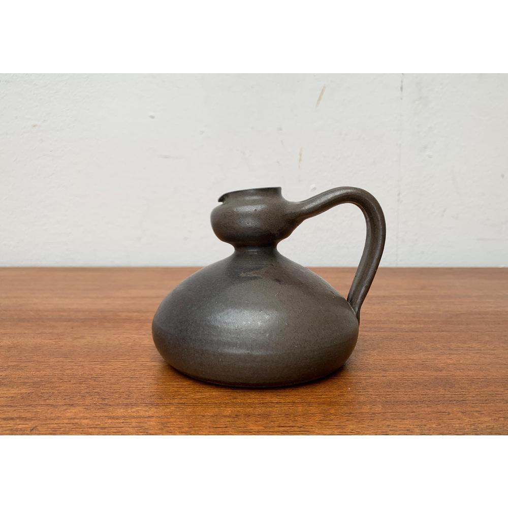 Jarrón jarra de Studio Pottery alemán de mediados de siglo de Petra Töpferei Años 60 siglo XX en venta