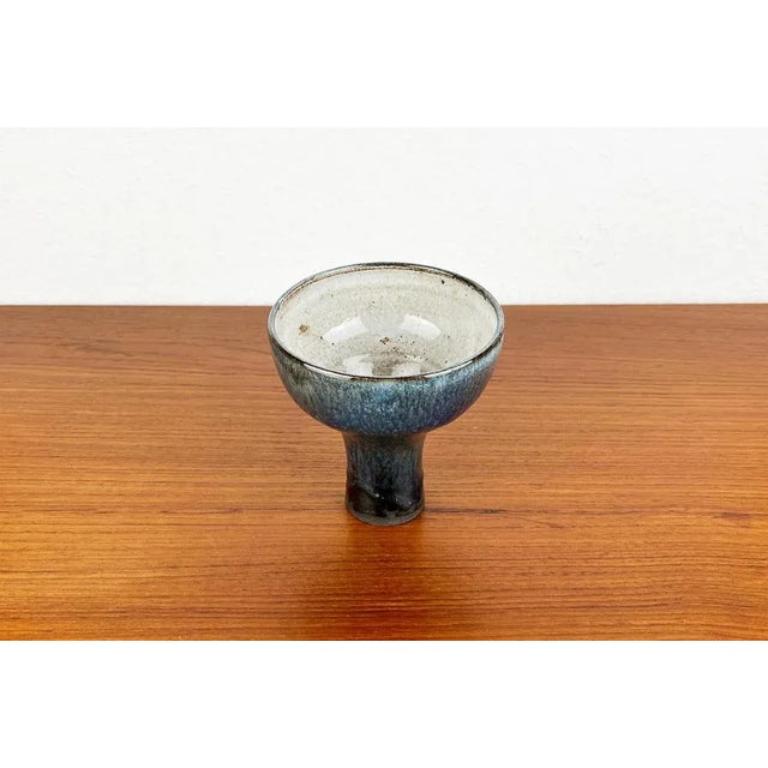 Vaso a calice di metà secolo in Studio Pottery tedesco di Janne Reckert Cordua, anni '60 in vendita 4