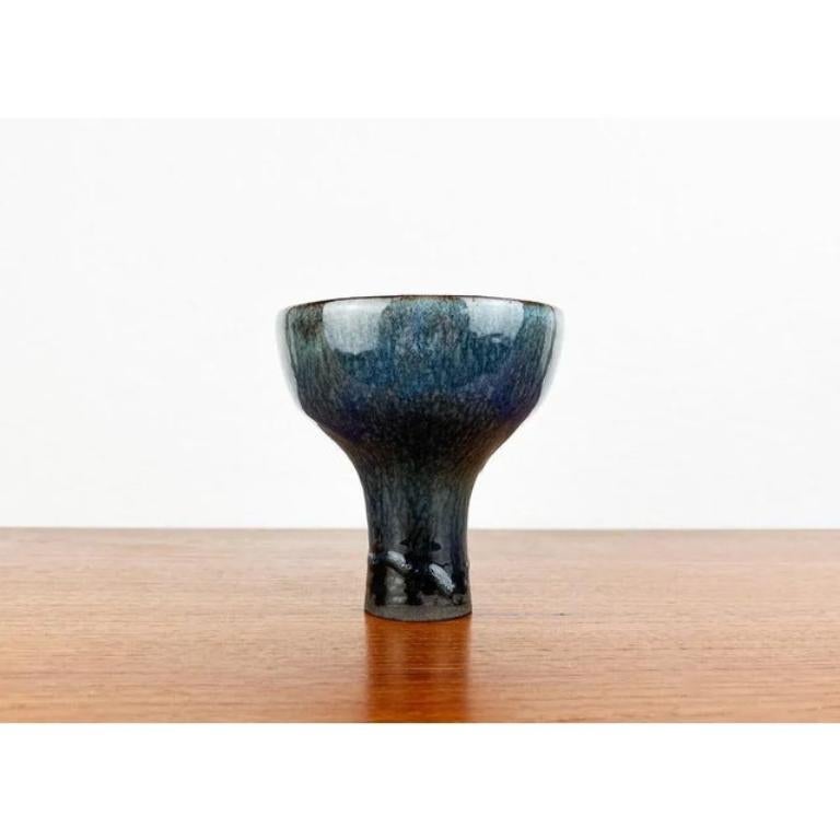 Mid-Century moderno Vaso a calice di metà secolo in Studio Pottery tedesco di Janne Reckert Cordua, anni '60 in vendita