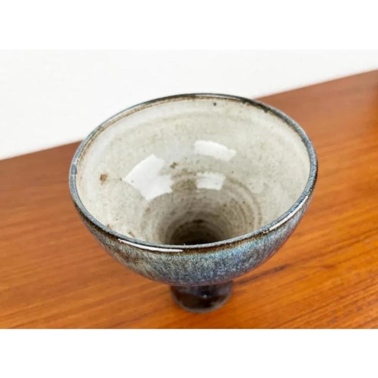 XX secolo Vaso a calice di metà secolo in Studio Pottery tedesco di Janne Reckert Cordua, anni '60 in vendita