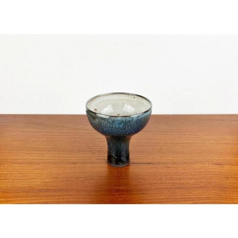 Ceramica Vaso a calice di metà secolo in Studio Pottery tedesco di Janne Reckert Cordua, anni '60 in vendita