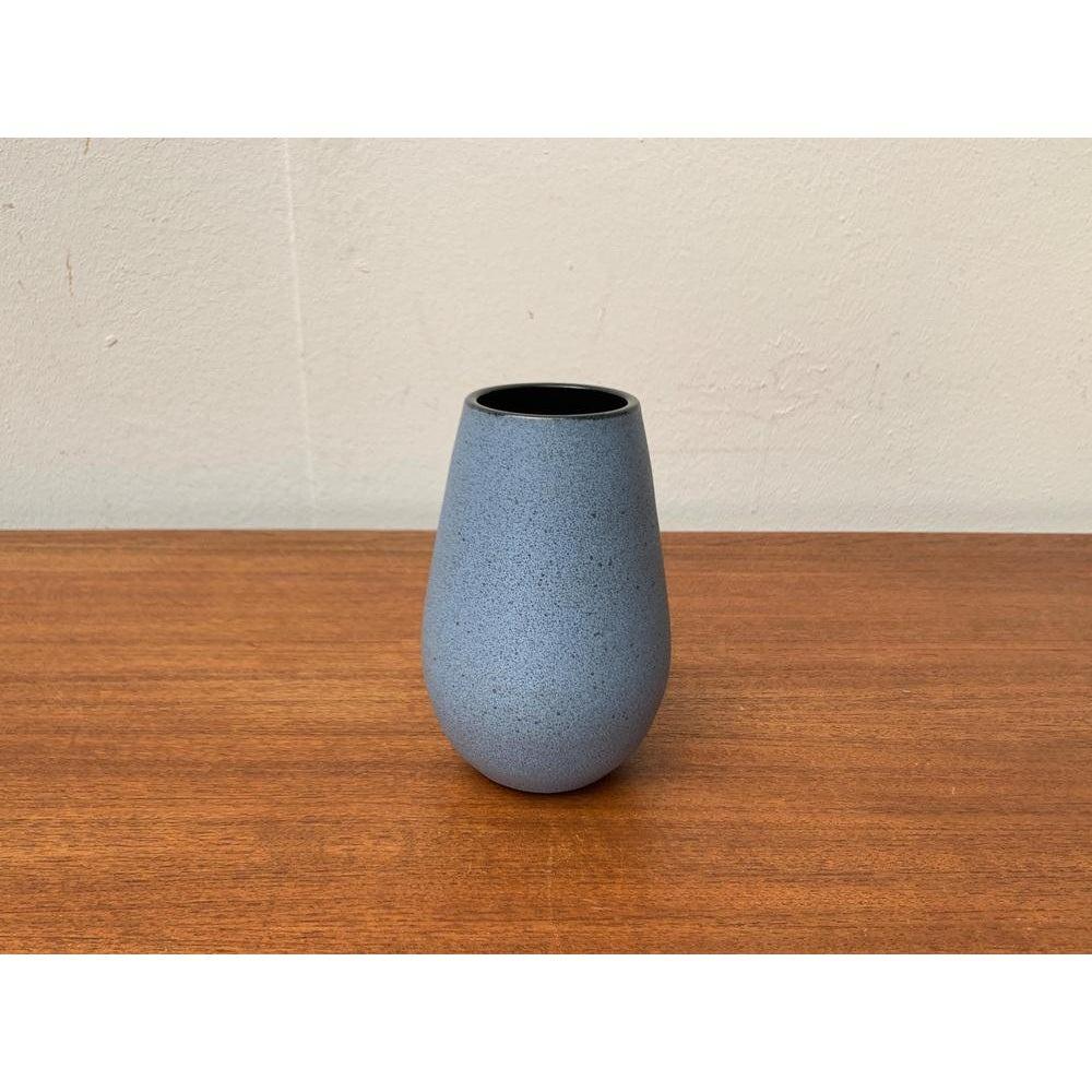 Minimalistische Vase aus deutscher Studio Pottery der Jahrhundertmitte vom Töpferhof Römhild, 1960er Jahre (20. Jahrhundert) im Angebot