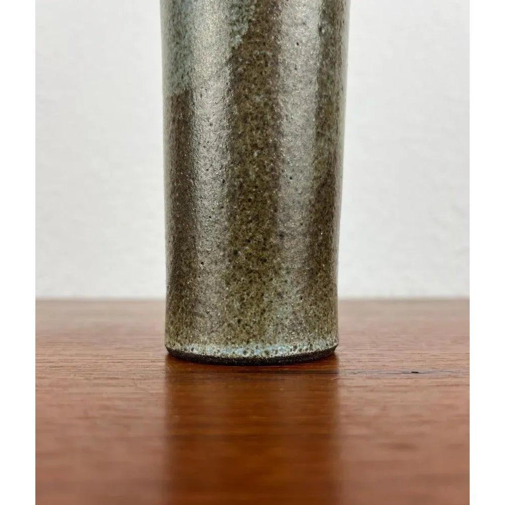 Mid-Century Modern Vase en poterie Studio allemand du milieu du siècle par Janne Reckert Cordua, années 1960 en vente