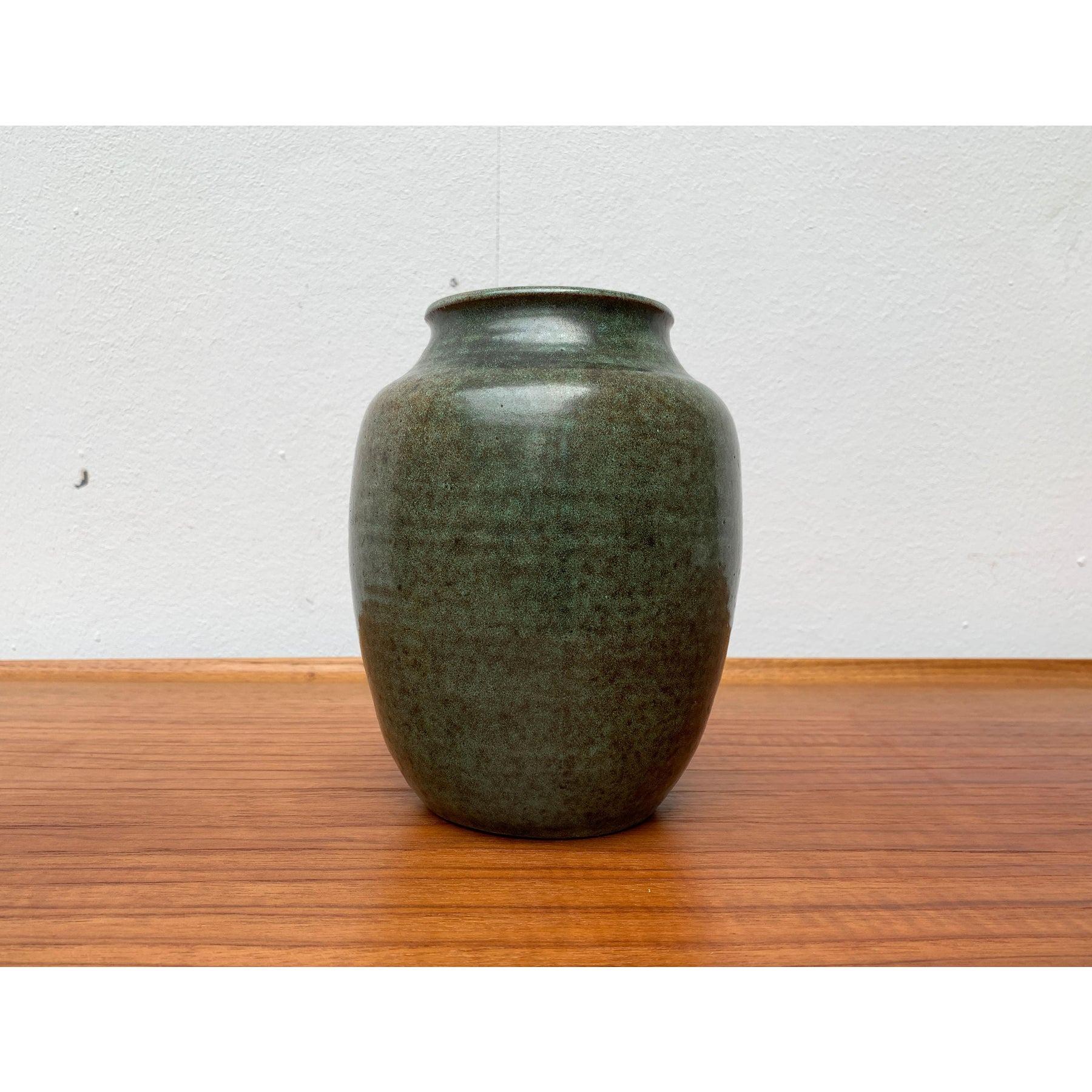 Vaso di Studio Pottery tedesco di metà secolo di Neuenburg, anni '60 In condizioni ottime in vendita a Hamburg, DE