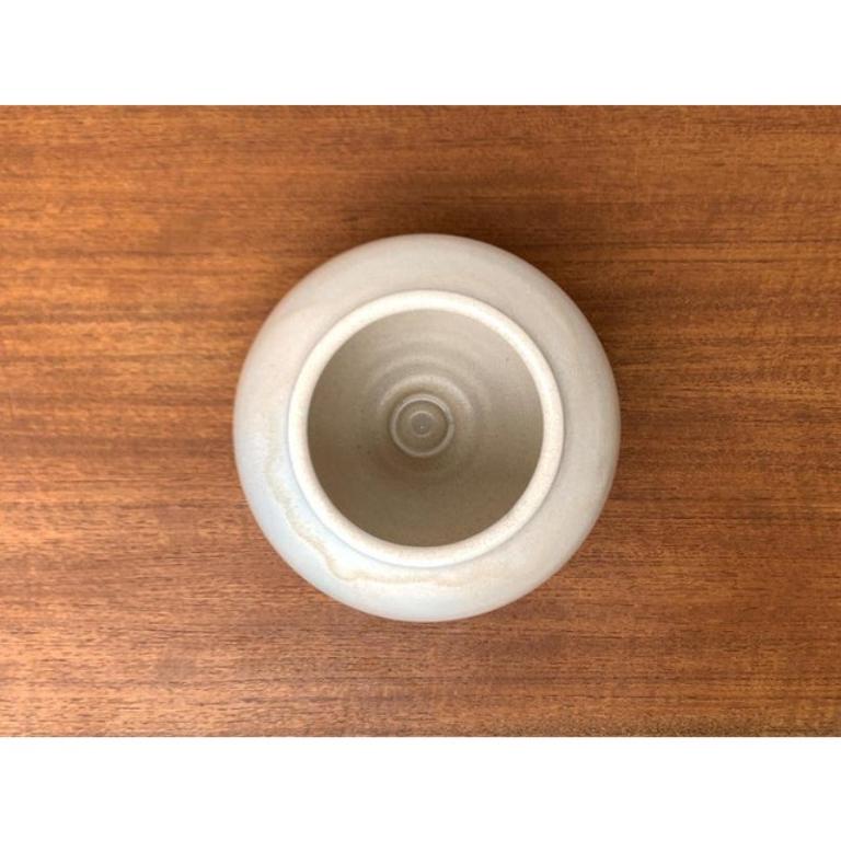 Jarrón de Studio Pottery alemán de mediados de siglo de Till Sudeck siglo XX en venta