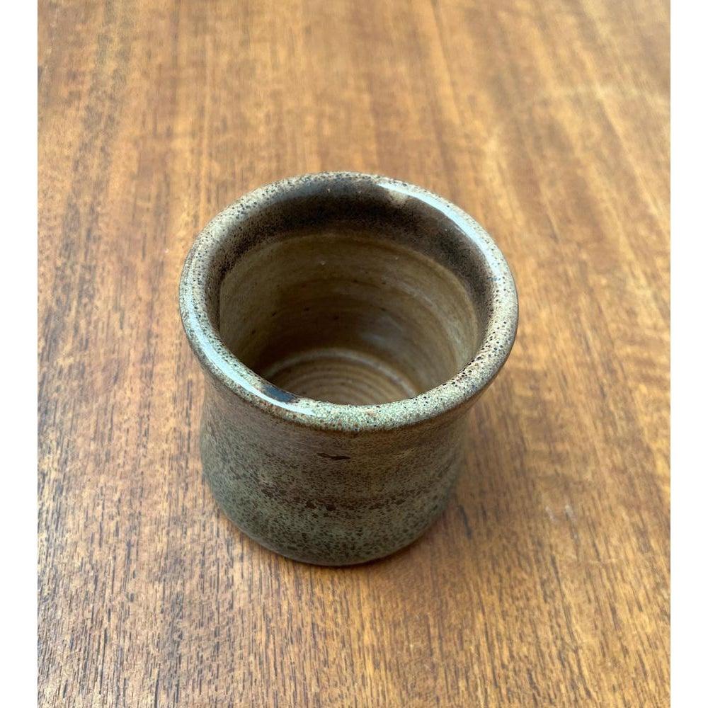 Deutsche Studio-Keramikvase oder Becher aus der Mitte des Jahrhunderts von Anke Rasche-Suhr, 1960er Jahre im Angebot 1