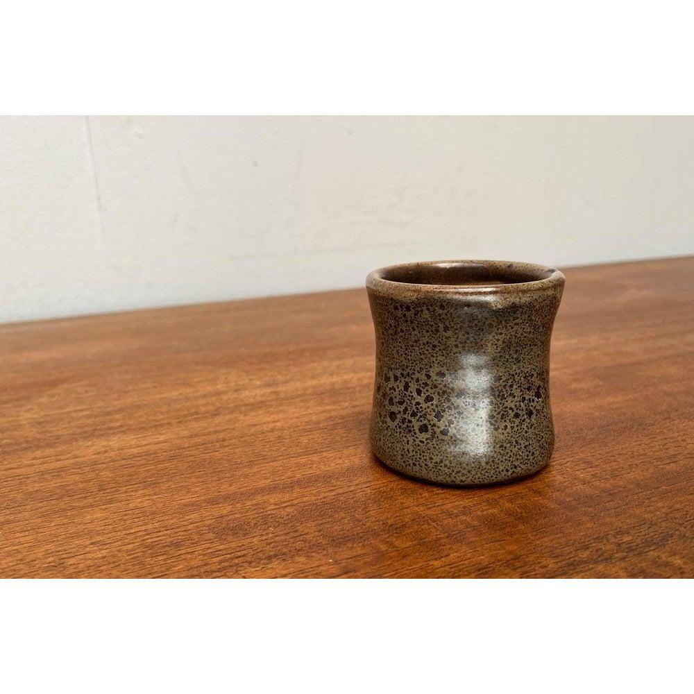 Deutsche Studio-Keramikvase oder Becher aus der Mitte des Jahrhunderts von Anke Rasche-Suhr, 1960er Jahre im Angebot 2