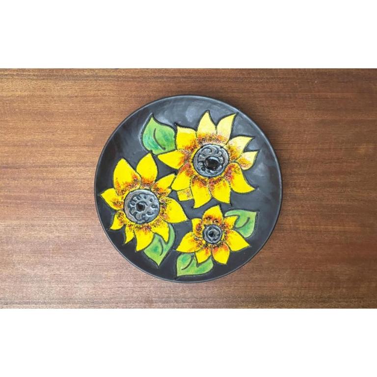 Plato de pared de Studio Pottery alemán de mediados de siglo con diseño de girasol, años 60 en venta 2