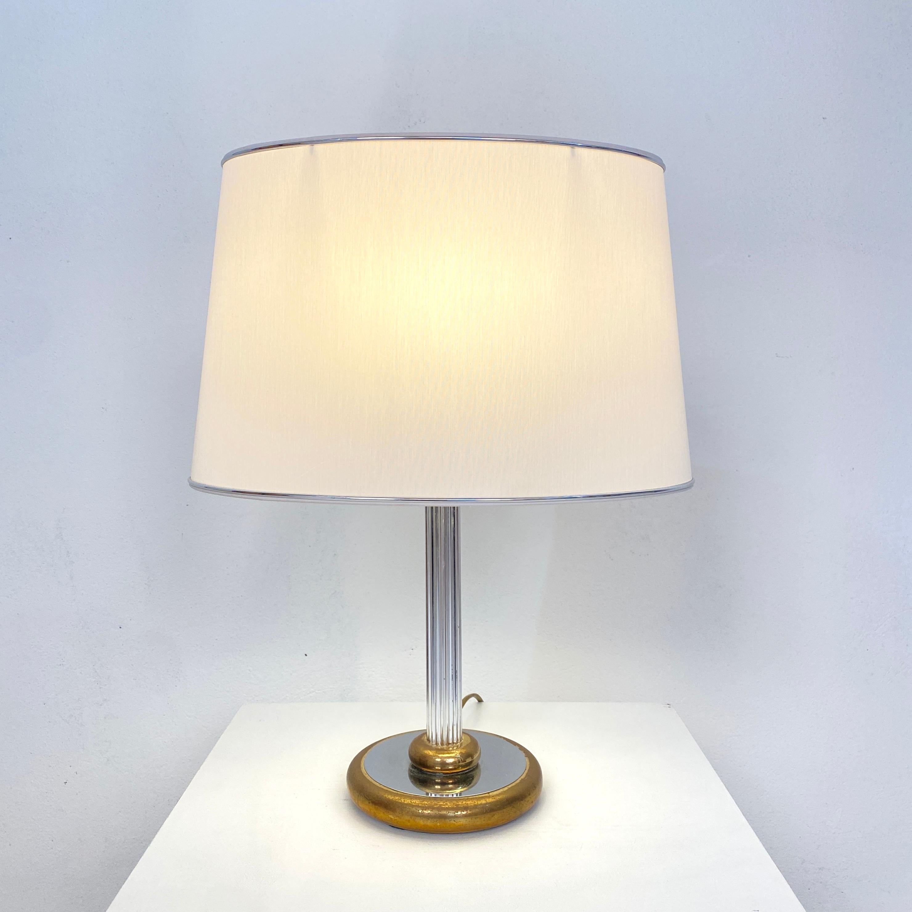 Midcentury German Table Lamp by Aro-Leuchte in Chrome and Brass, circa 1970 In Good Condition For Sale In Berlin, DE