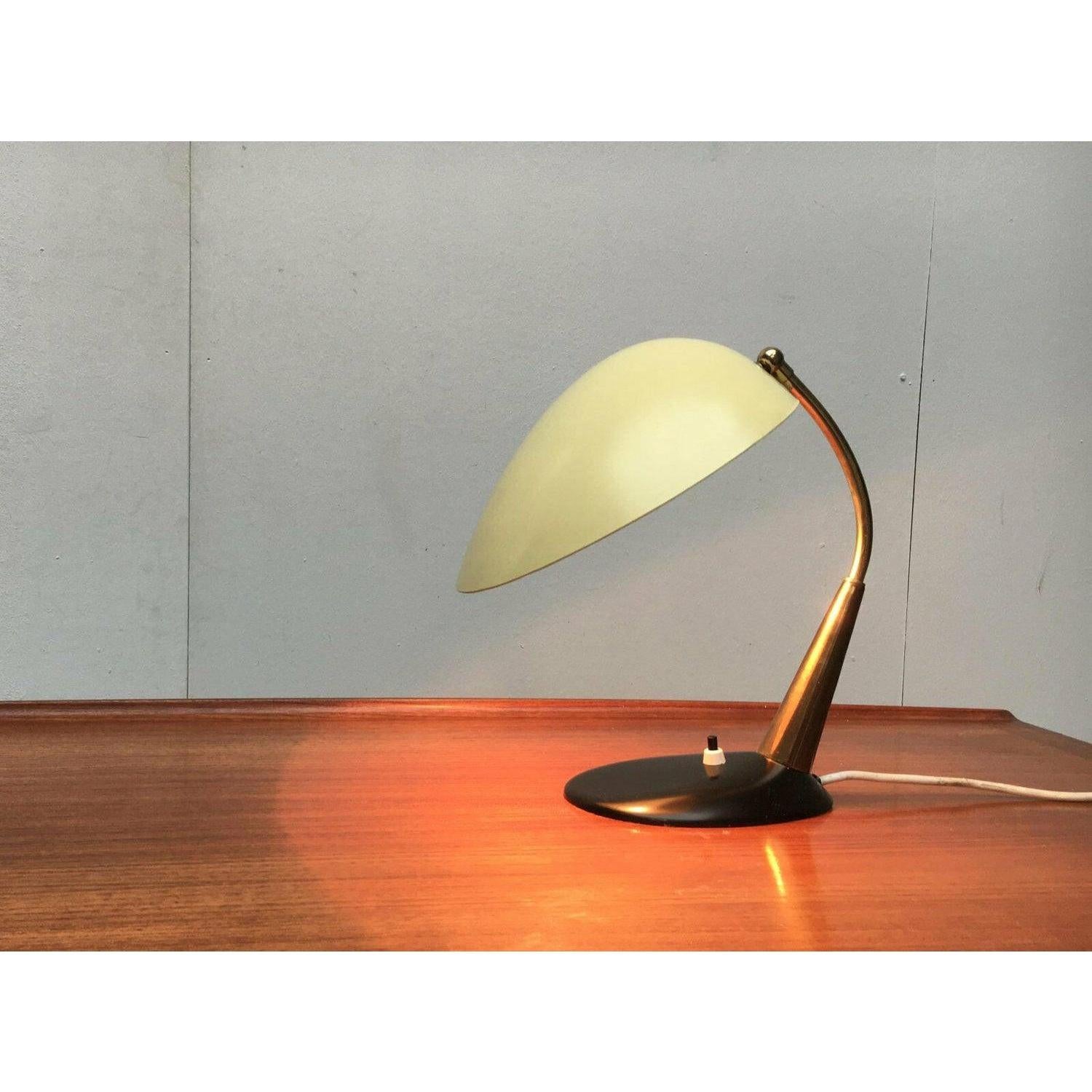 Lampada da tavolo tedesca di metà secolo in metallo di Cosack, anni '60 in vendita 1