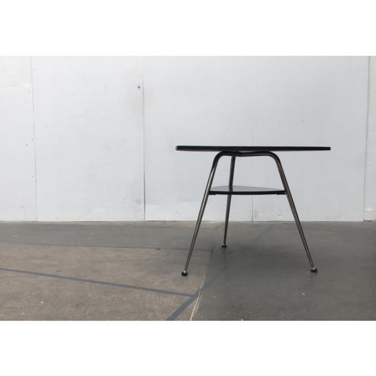 Table basse tripode allemande du milieu du siècle de Mauser Werke Waldeck, années 1950 en vente 3