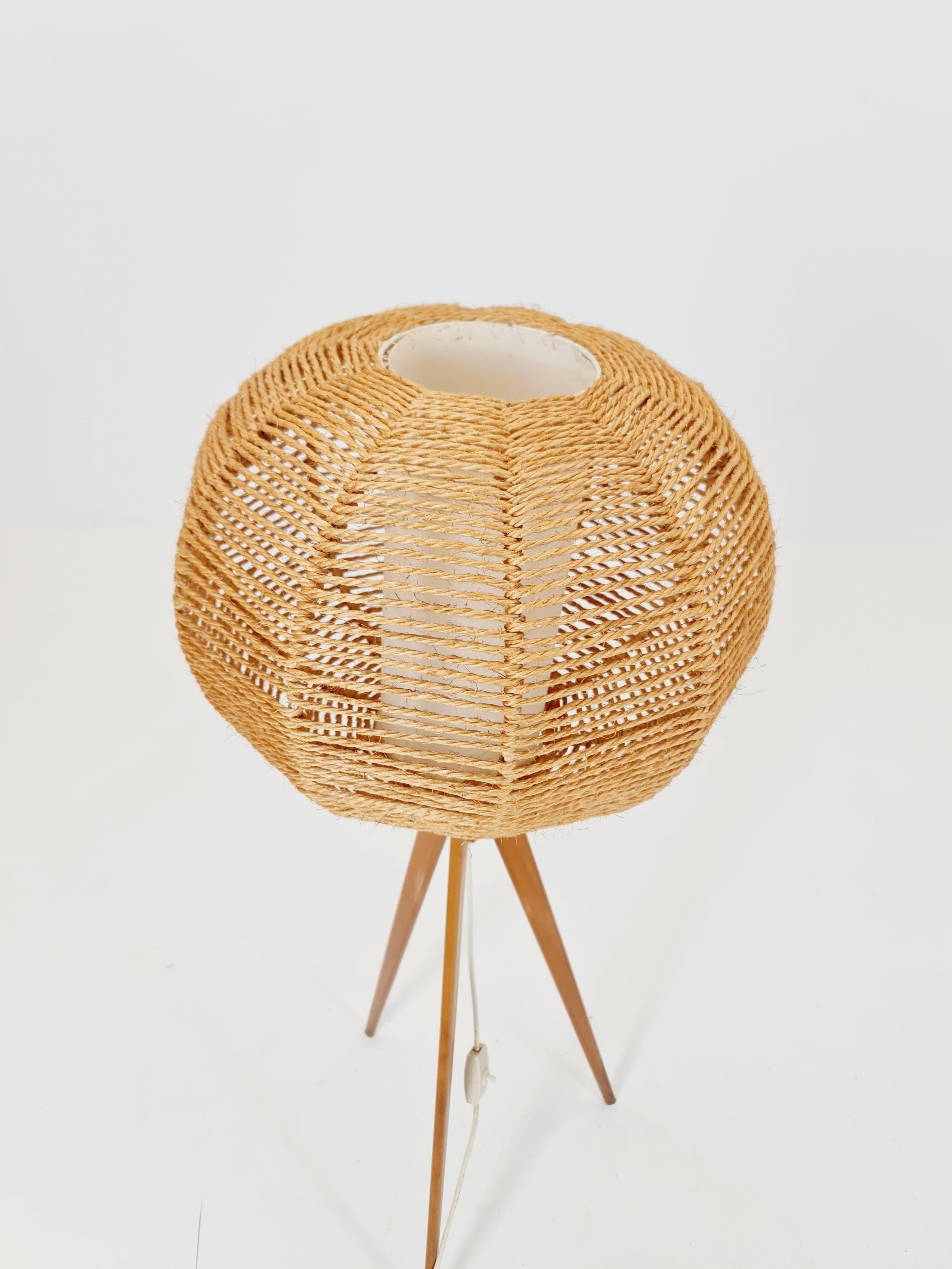 Mid-Century Modern Lampadaire tripode allemand du milieu du siècle, Beeche, années 1960 en vente