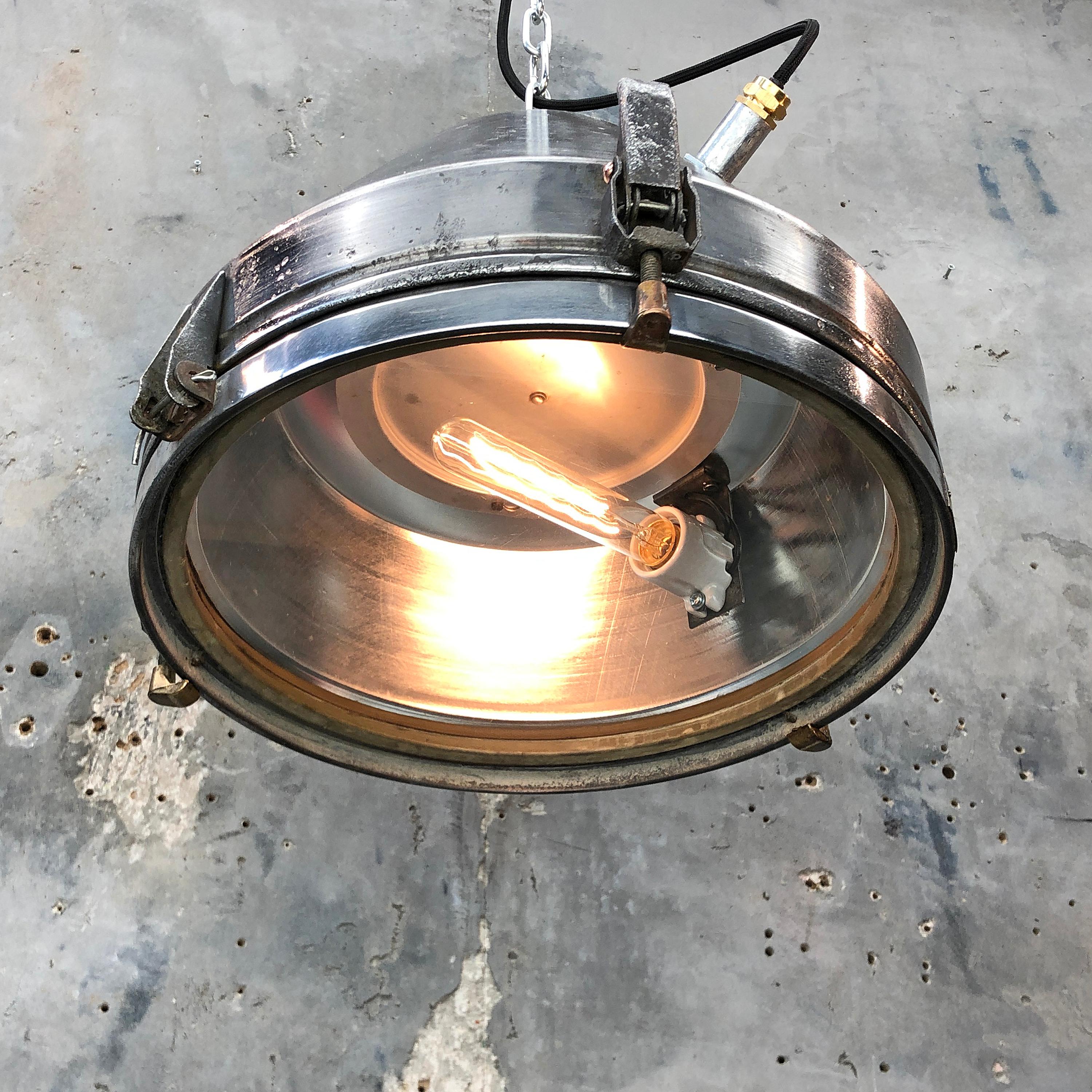 Midcentury German VEB Industrial Iron and Aluminium Pendant with Edison Bulb For Sale 6