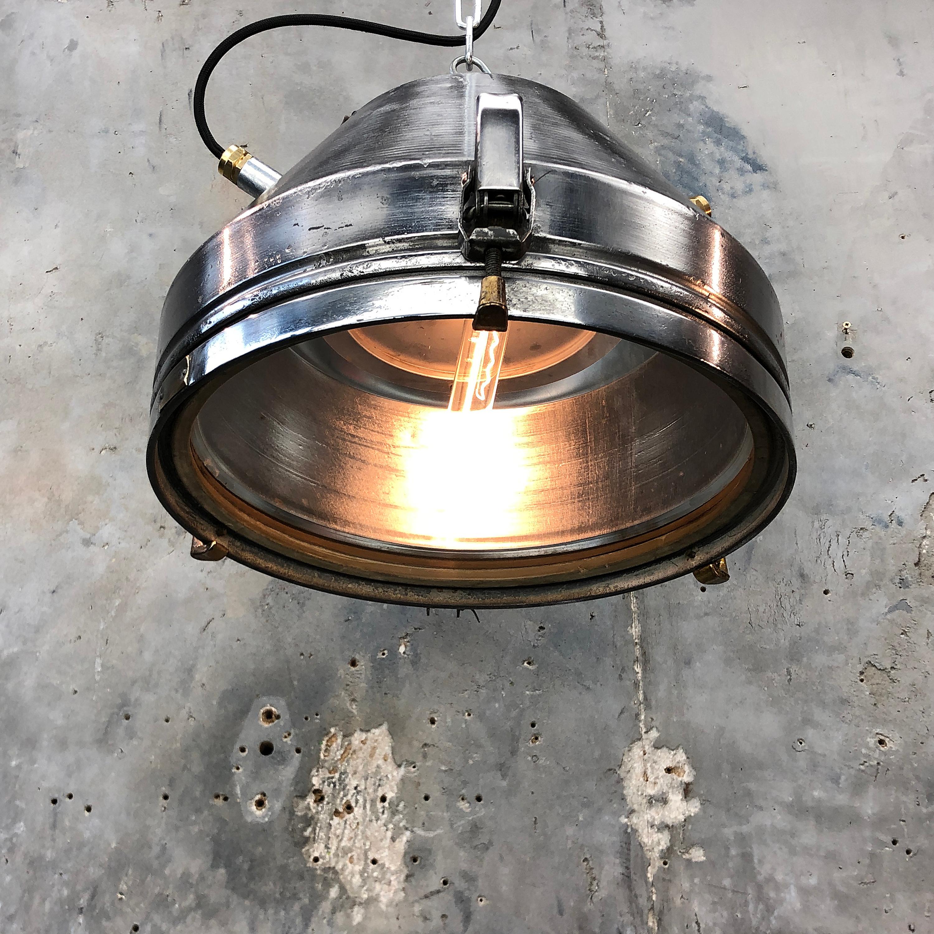 Midcentury German VEB Industrial Iron and Aluminium Pendant with Edison Bulb For Sale 2