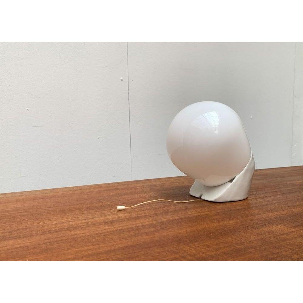 Mid-Century German Wall Lamp in Glass & Ceramic by Wilhelm Wagenfeld for Lindner In Excellent Condition For Sale In Hamburg, DE