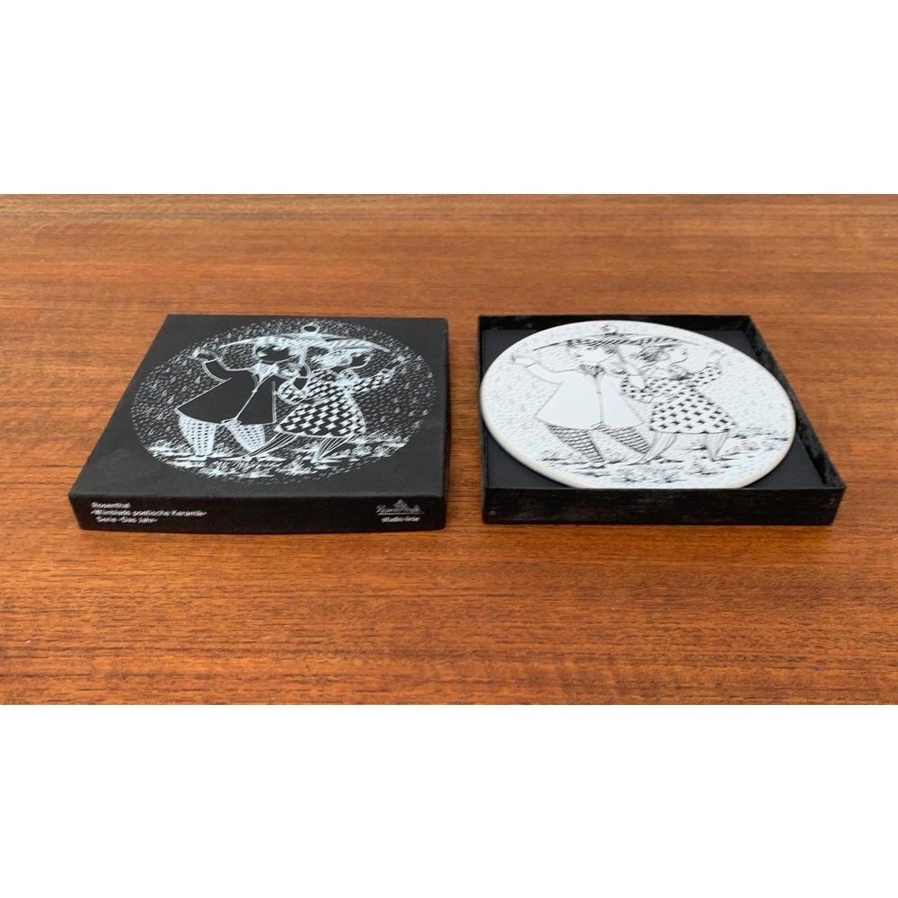 Placca da parete con calendario bianco tedesco del Mid-Century di Bjørn Wiinblad In condizioni ottime in vendita a Hamburg, DE