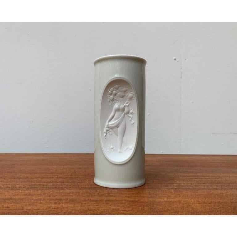 Mid-Century German White Porcelain Vase by Bjørn Wiinblad for Rosenthal, 1960s For Sale 3