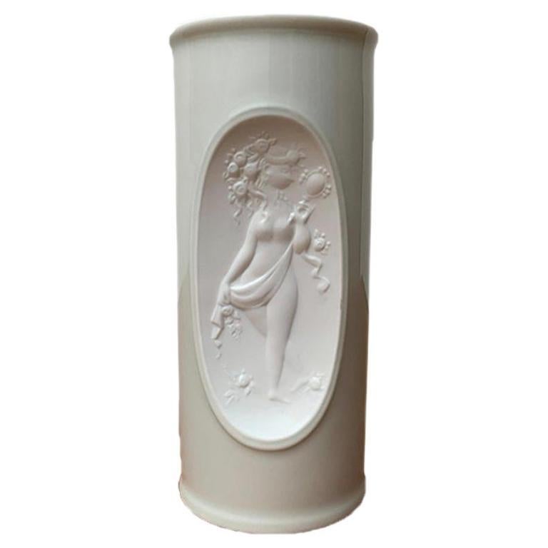 Mid-Century German White Porcelain Vase by Bjørn Wiinblad for Rosenthal, 1960s For Sale
