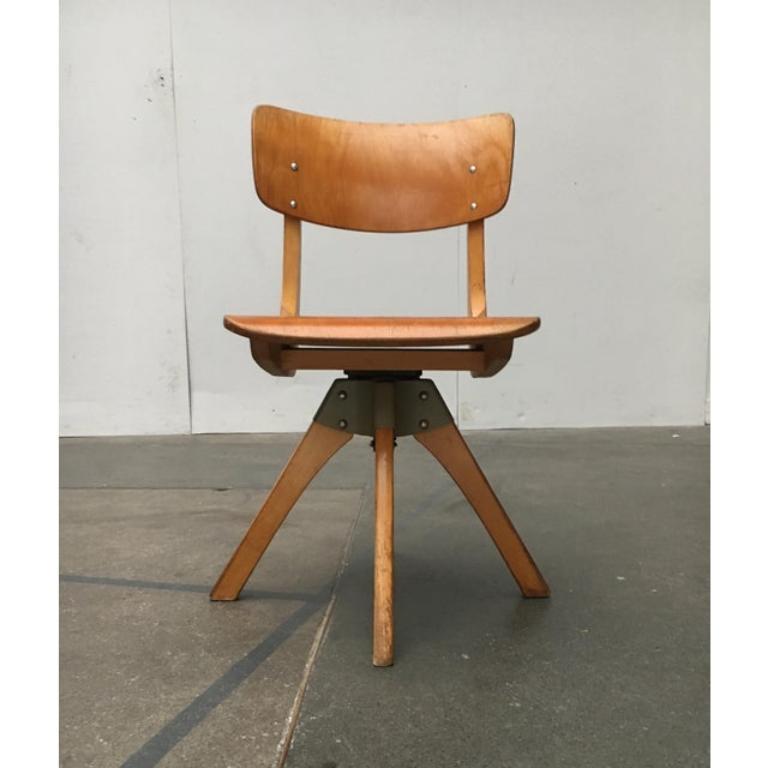 Mid-Century German Wooden Children Swivel Chair from Casala In Good Condition For Sale In Hamburg, DE