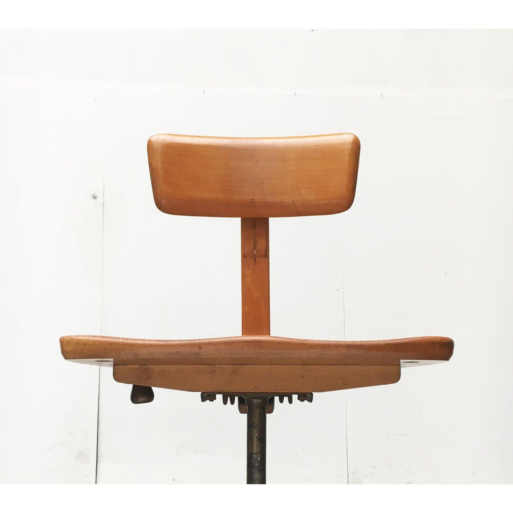 Mid-Century German Wooden Swivel Chair from Sedus In Good Condition For Sale In Hamburg, DE