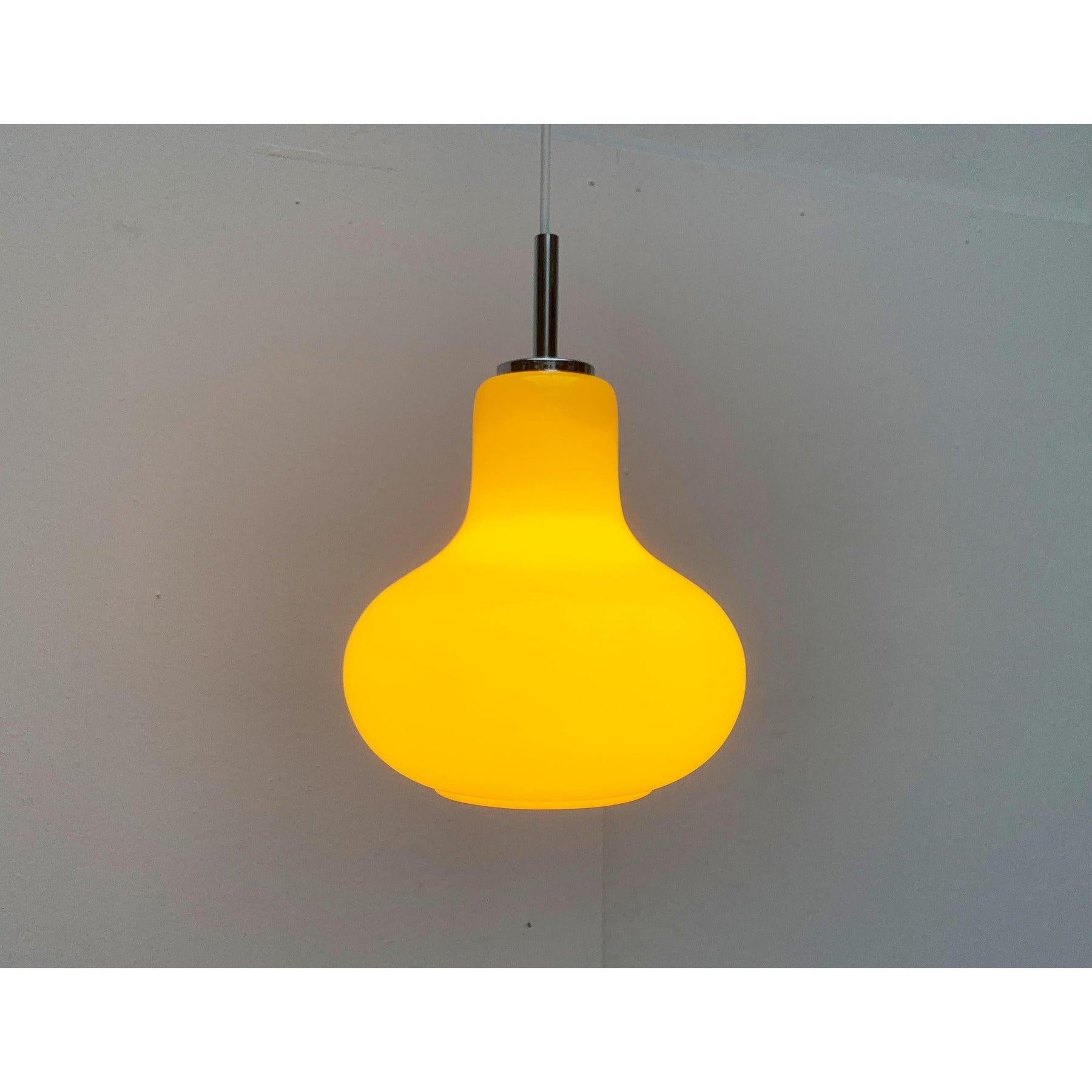 Lampada a sospensione in vetro giallo tedesca di metà secolo di Hustadt, anni '60 in vendita 5